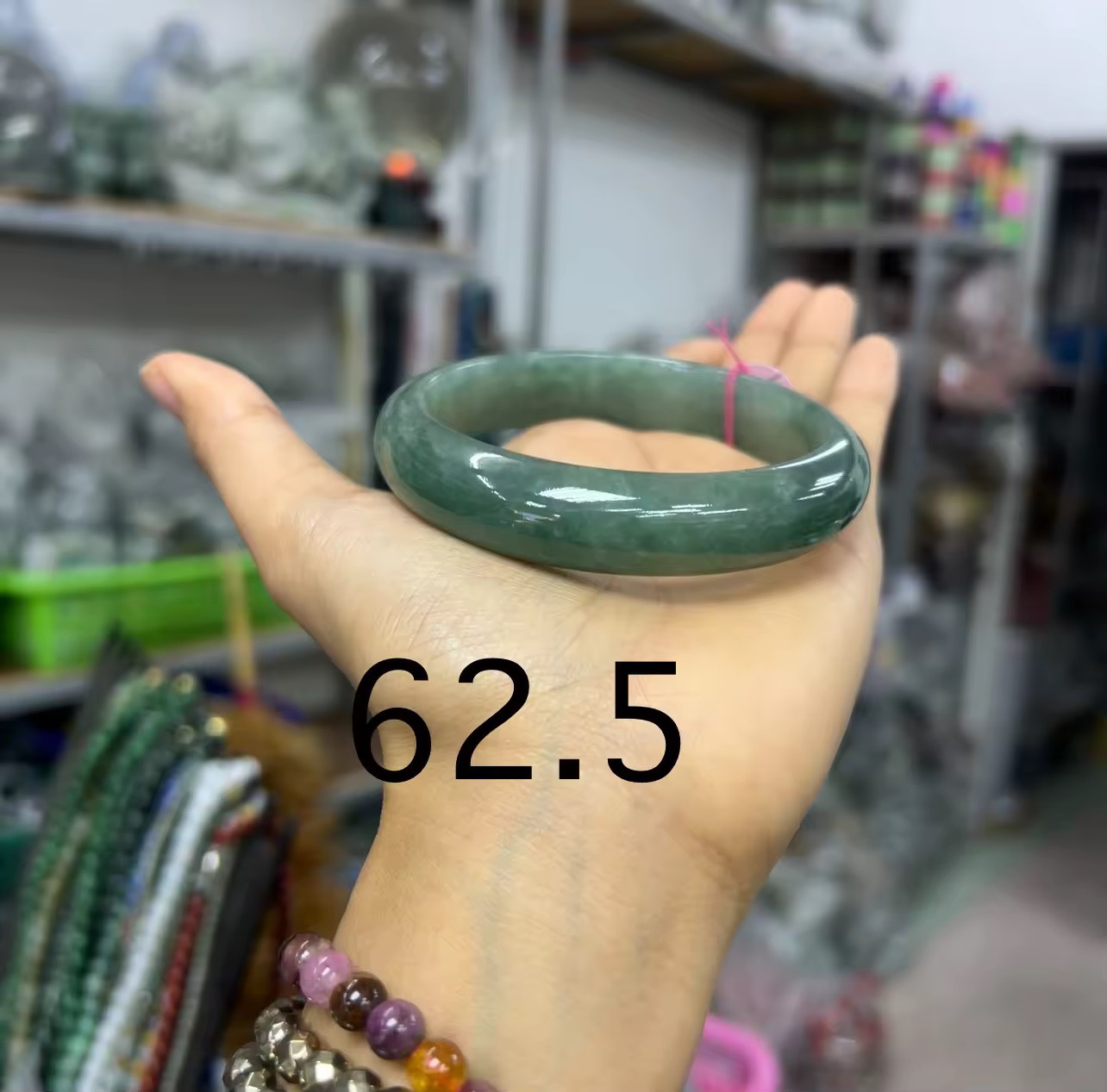 กำไลหยกเจไดต์ เนื้อสวยNatural Jadeite Type A ความมั่งคั่งและความอุดมสมบูรณ์