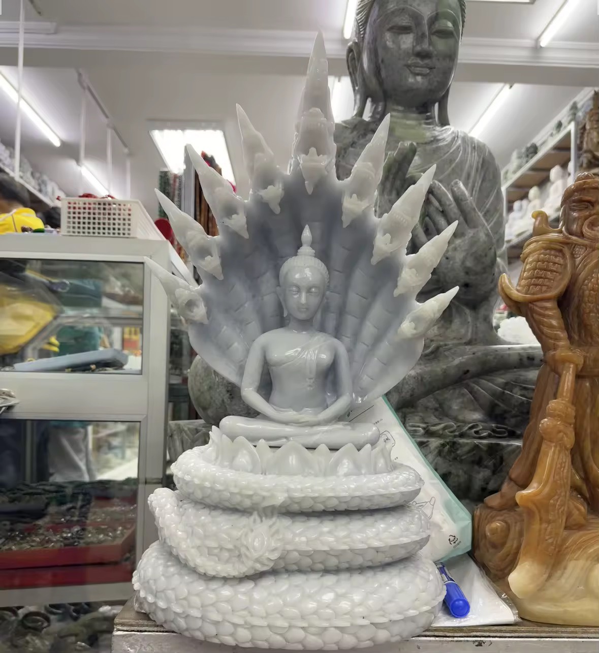 นาคปรกหินม่วง