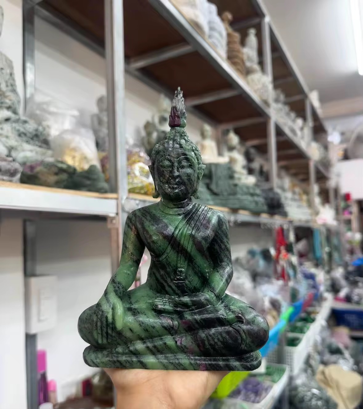  พระพุทธรูป ปางมารวิชัย หินซอยไซส์รูบี้ หน้าตัก5นิ้ว พร้อมฐานสูงหินอินเดีย